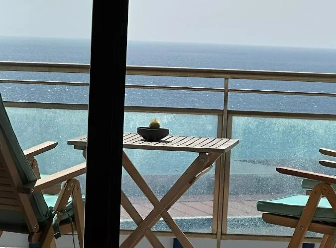 Sea&sun 3 דירה אריסרייה